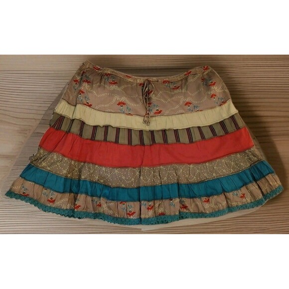 Venezia Skirt Size 26/28 Green Floral Tiered Patchwork Pull String Small Bells - Picture 1 of 6